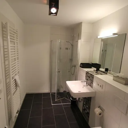 Park Linne Management Gmbh *